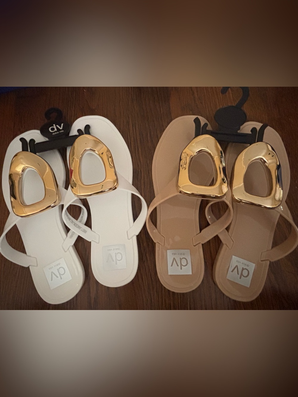 🆕 Jameson Flip Flop
DV by Dolce Vita SIZE 7